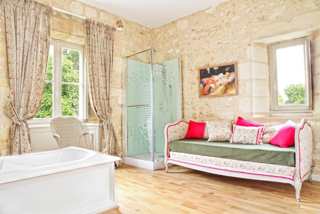 Chateau Lamothe Du Prince Noir - B&B Saint-Sulpice-et-Cameyrac 객실 사진