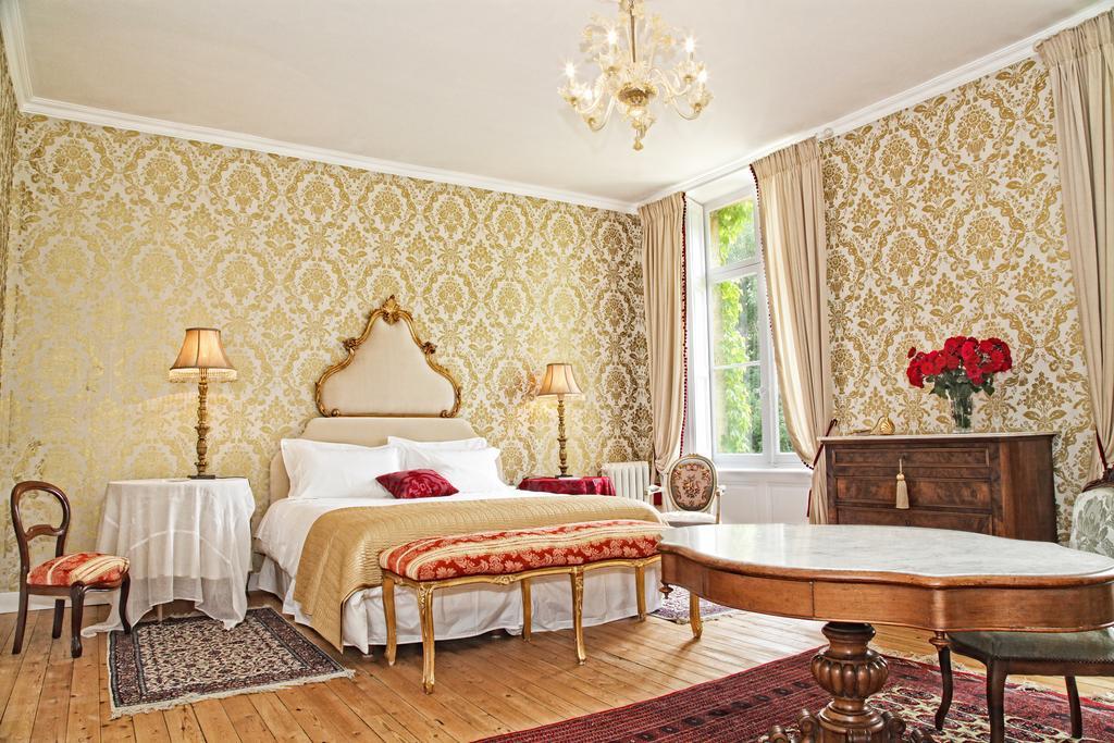 Chateau Lamothe Du Prince Noir - B&B Saint-Sulpice-et-Cameyrac 객실 사진
