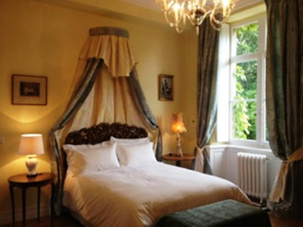 Chateau Lamothe Du Prince Noir - B&B Saint-Sulpice-et-Cameyrac 객실 사진
